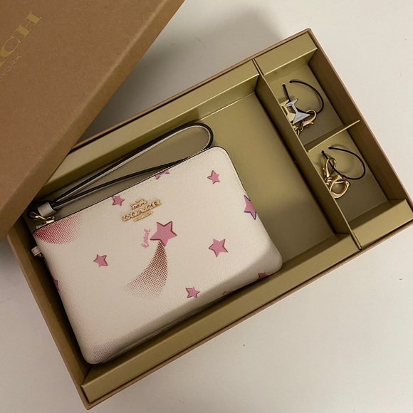 Coach Handbags - Coach leather wristlet set